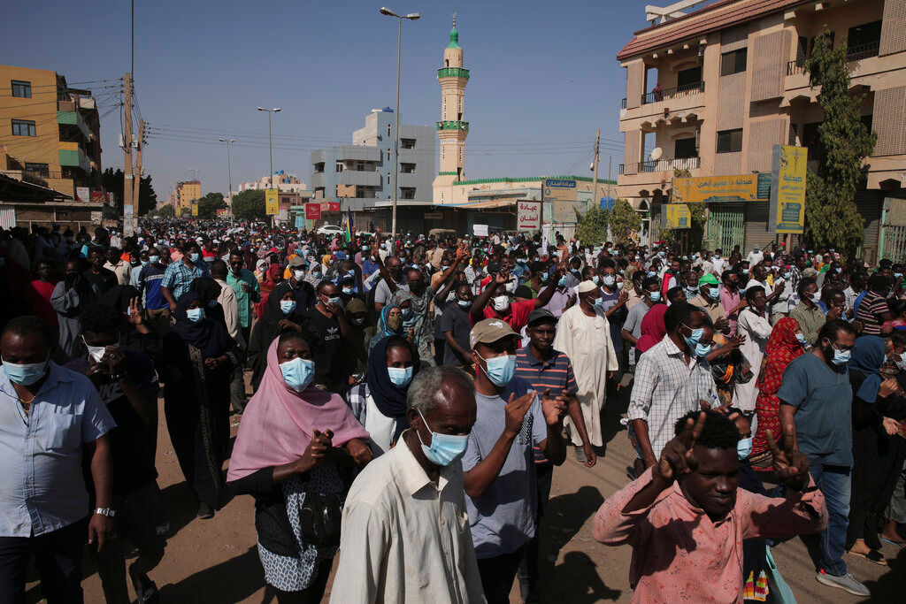 At least 5 dead in Sudanese rally against army