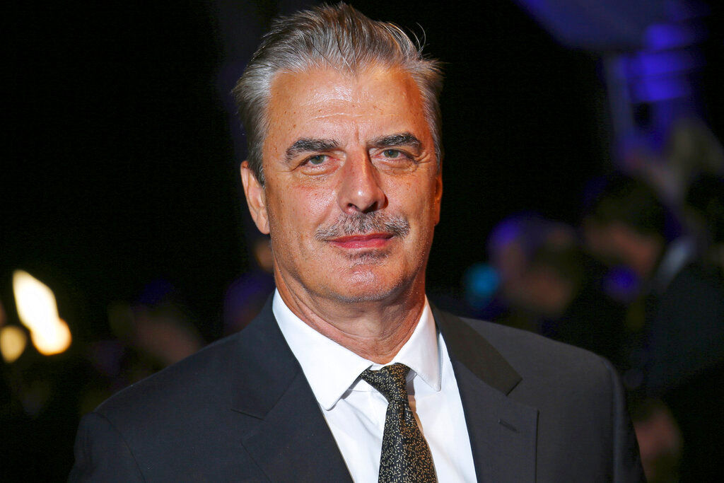 Singer Lisa Gentile accuses Chris Noth of sexually assaulting, threatening her