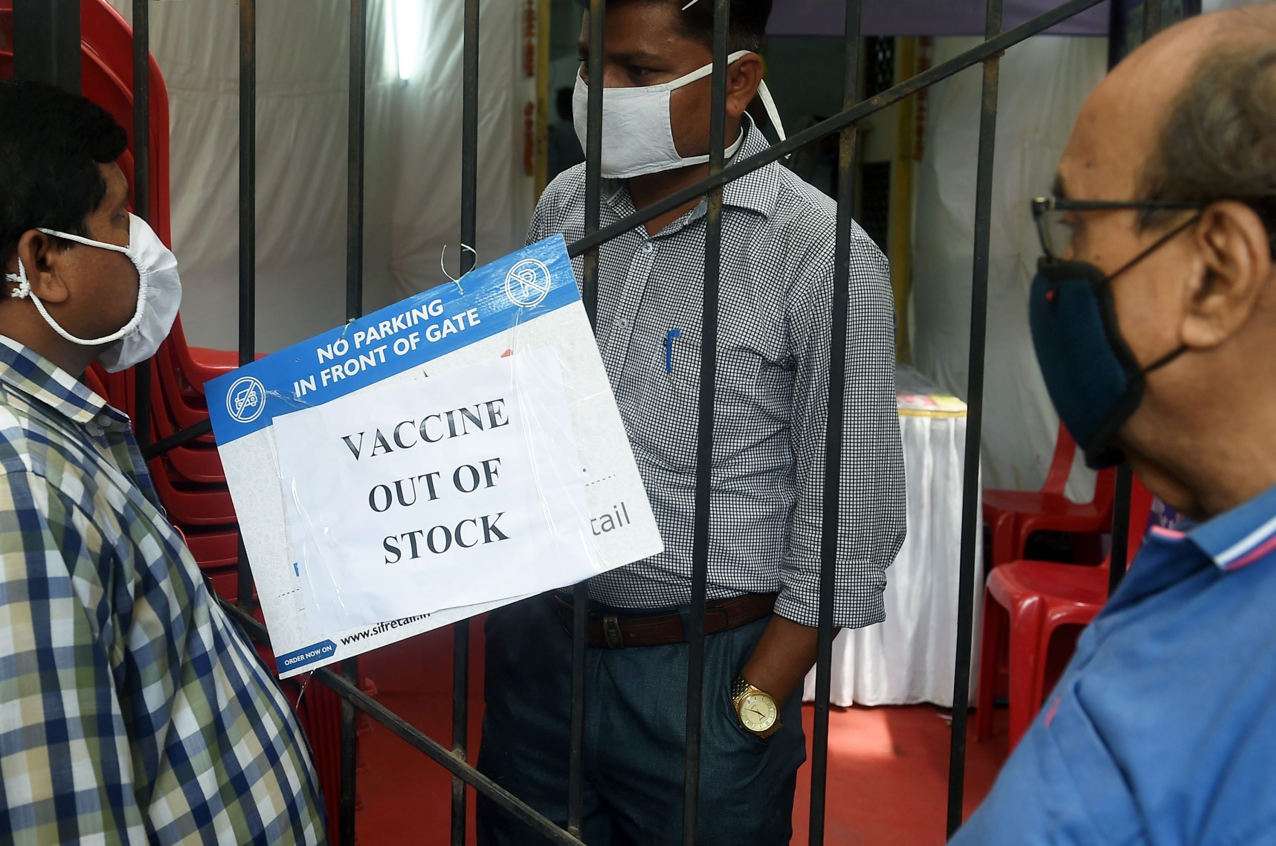 COVID-19 vaccine shortage hits immunisation drive in Mumbai