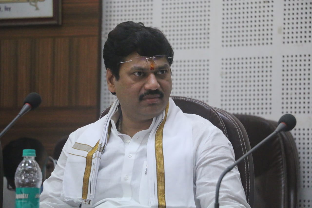 Maharashtra minister Munde down with COVID-19, second time in 9 months