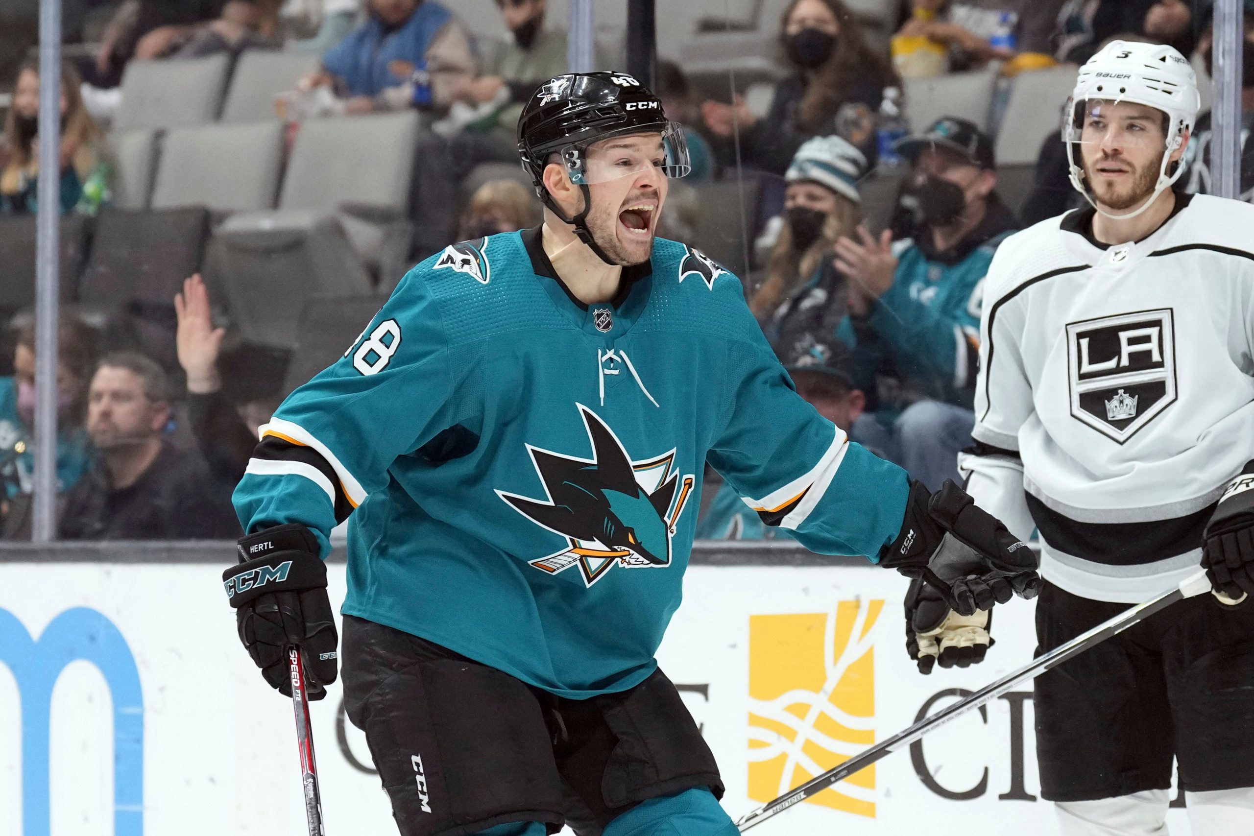 Timo Meier scores franchise-record 5 goals as Sharks rout Kings