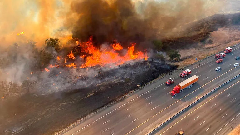 California’s Interstate 5 opens up as firefighters counter new blaze
