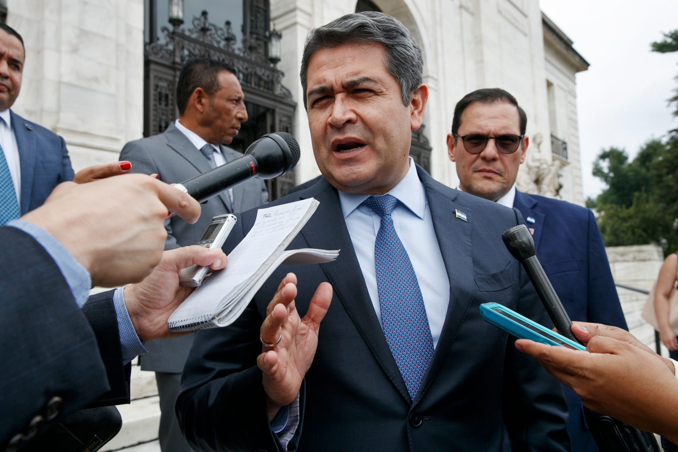 Juan Orlando Hernndez, former Honduran President, arrested at US request