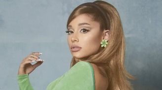 The Voice judge Ariana Grande to give 1 million dollars to fans for mental health
