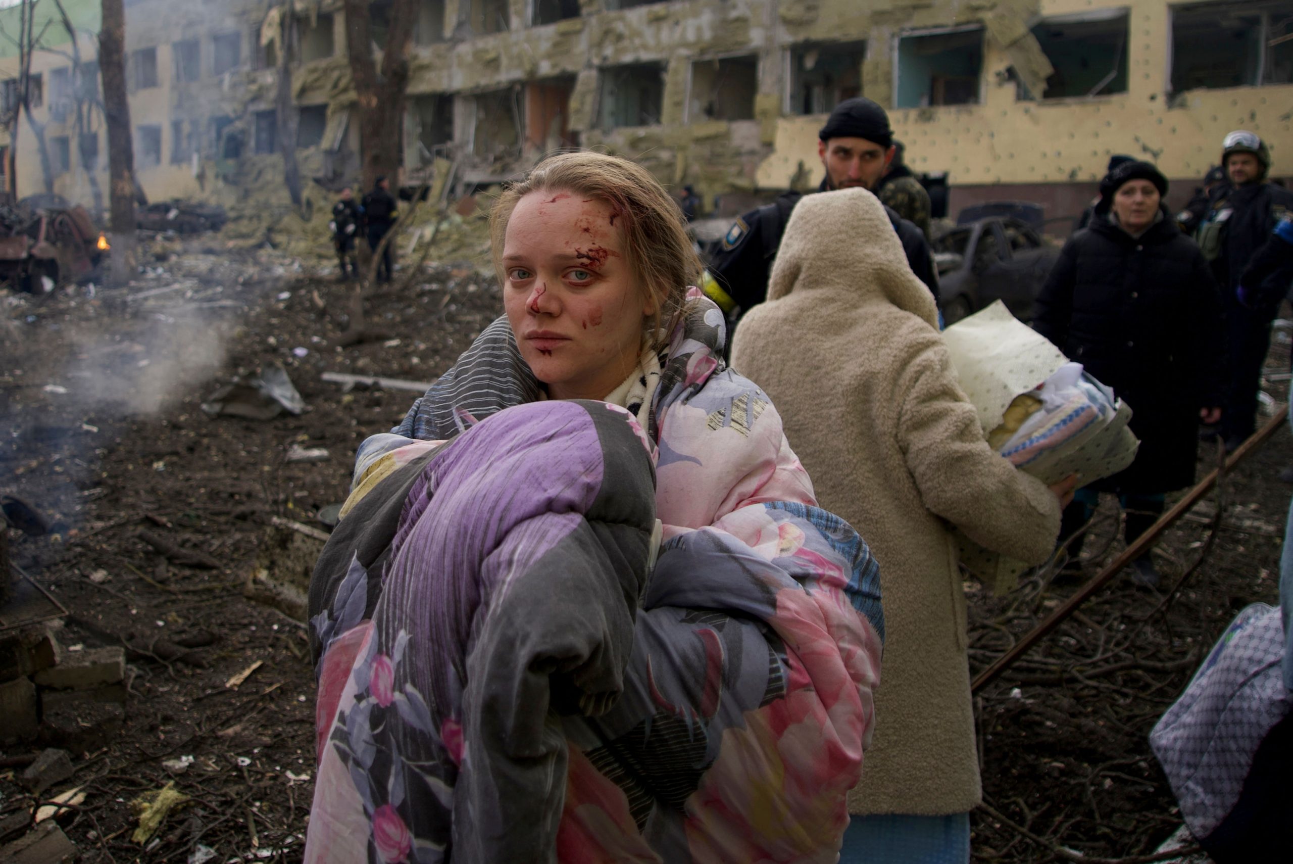 About 350,000 people trapped in Ukraine’s Mariupol, under Russian siege
