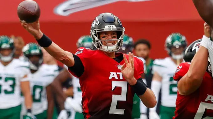 Falcons’ Ryan becomes 7th QB in NFL history to complete 5,000 completions