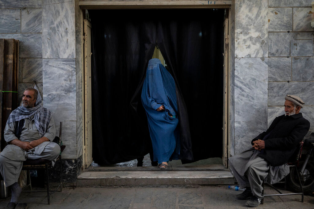 Afghan Shiites seek Taliban protection despite mistrust