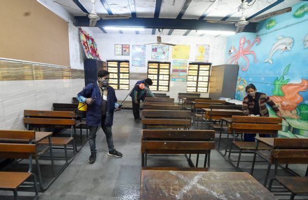 Schools should carry out COVID tests, even when zero cases: WHO