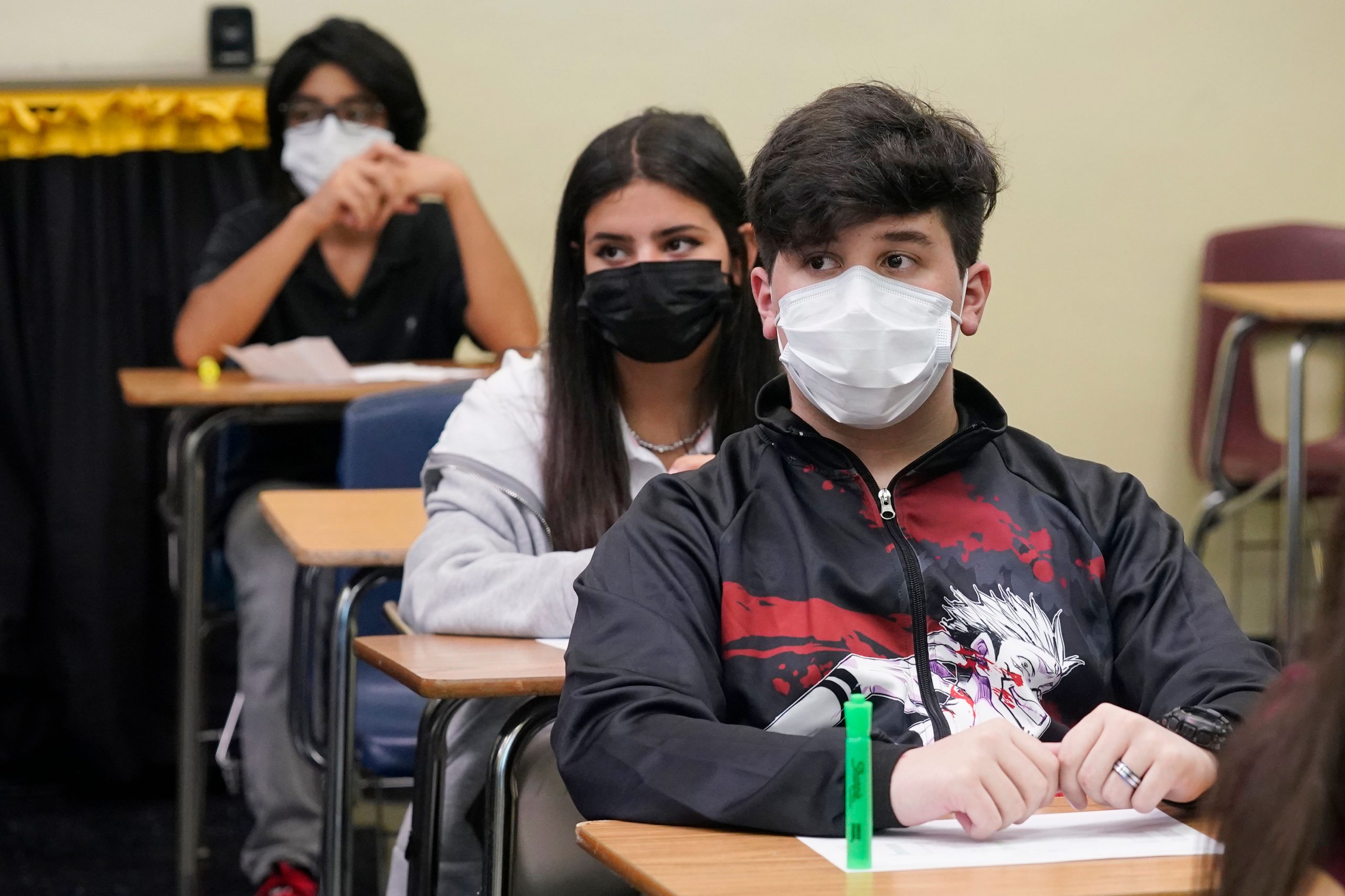 Illinois school district overturns mask-optional policy