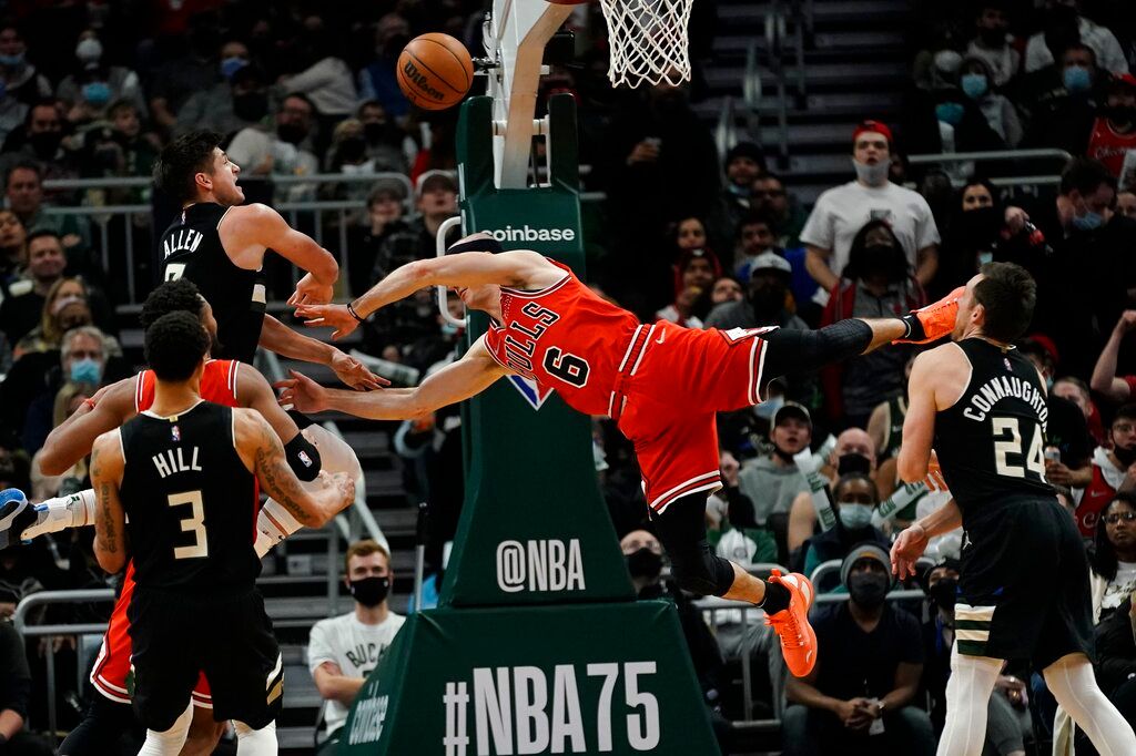 NBA: Chicago Bulls’ Alex Caruso to have surgery for broken wrist after Grayson Allen tackle
