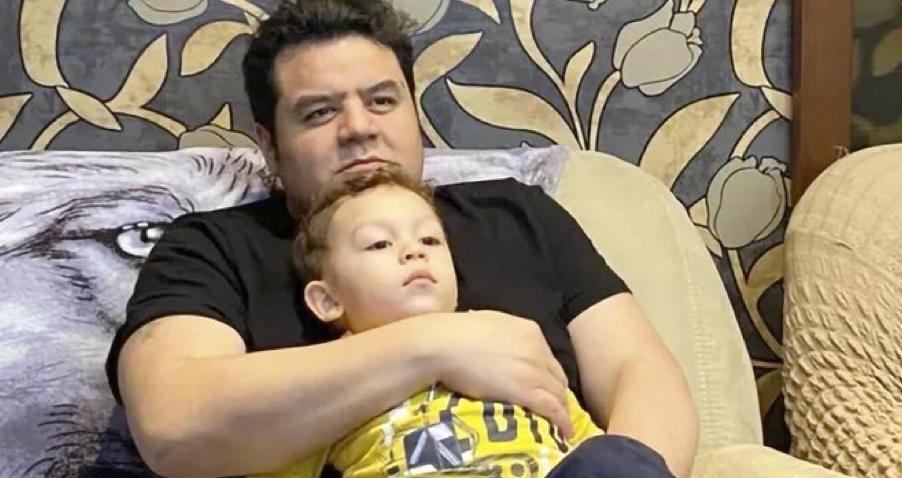US father desperate to get 2-year-old son back home from Ukraine amid war