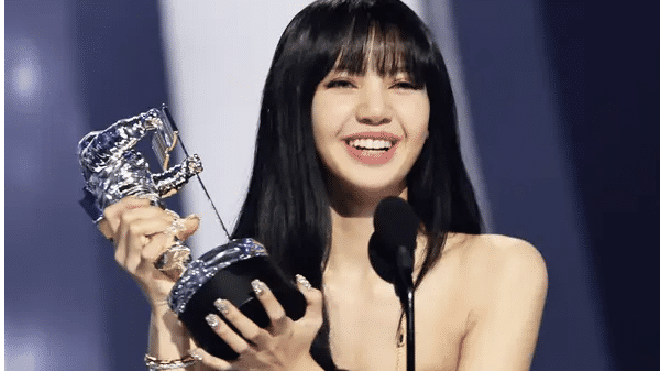 Lisa beats BTS to win best K-pop award at VMAs 2022, becomes the first female solo winner