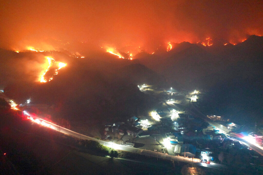 Wildfire in South Korea torches 159 homes, displaces more than 6,200