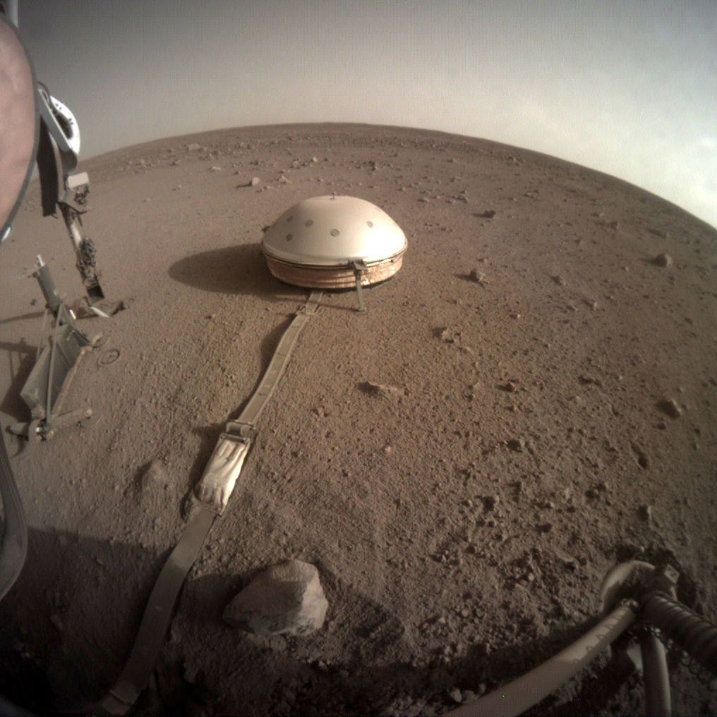 NASA’s Mars lander bites the dust, literally