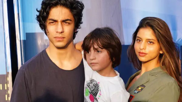 Aryan Khan joins sister Suhana Khan on The Archies set. See pics