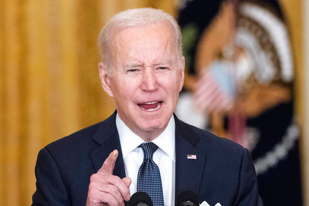 What sanctions did Biden announce on Russia amid Ukraine crisis?