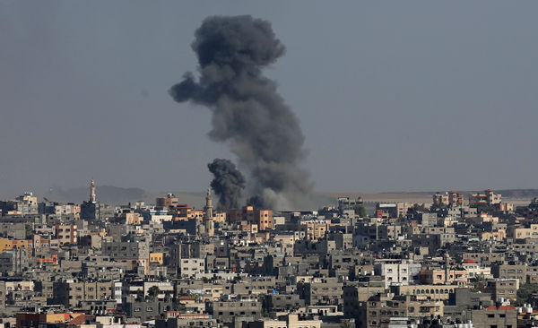 Israel pounds Gaza as US envoy arrives for talks