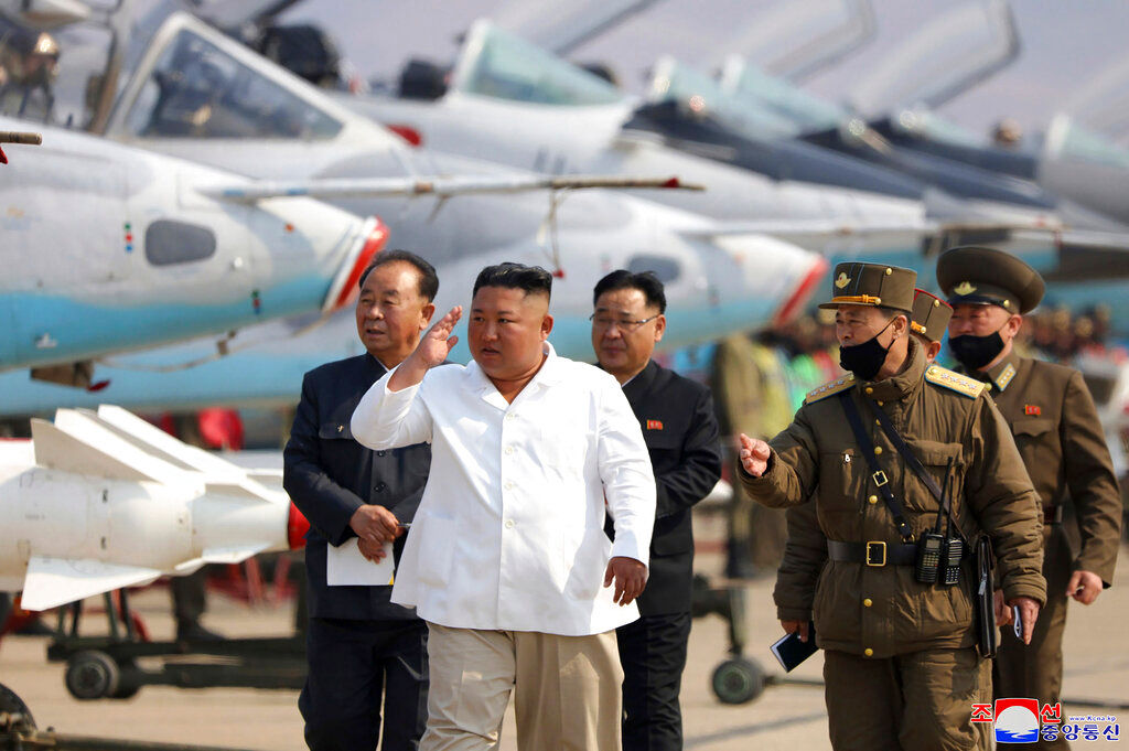 Kim Jong Un, Moon Jae-in exchange personal letters in sign of ‘deep trust’