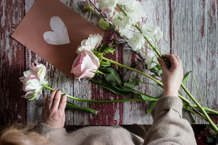 Surprise your beau with these DIY gifts this Valentines Day