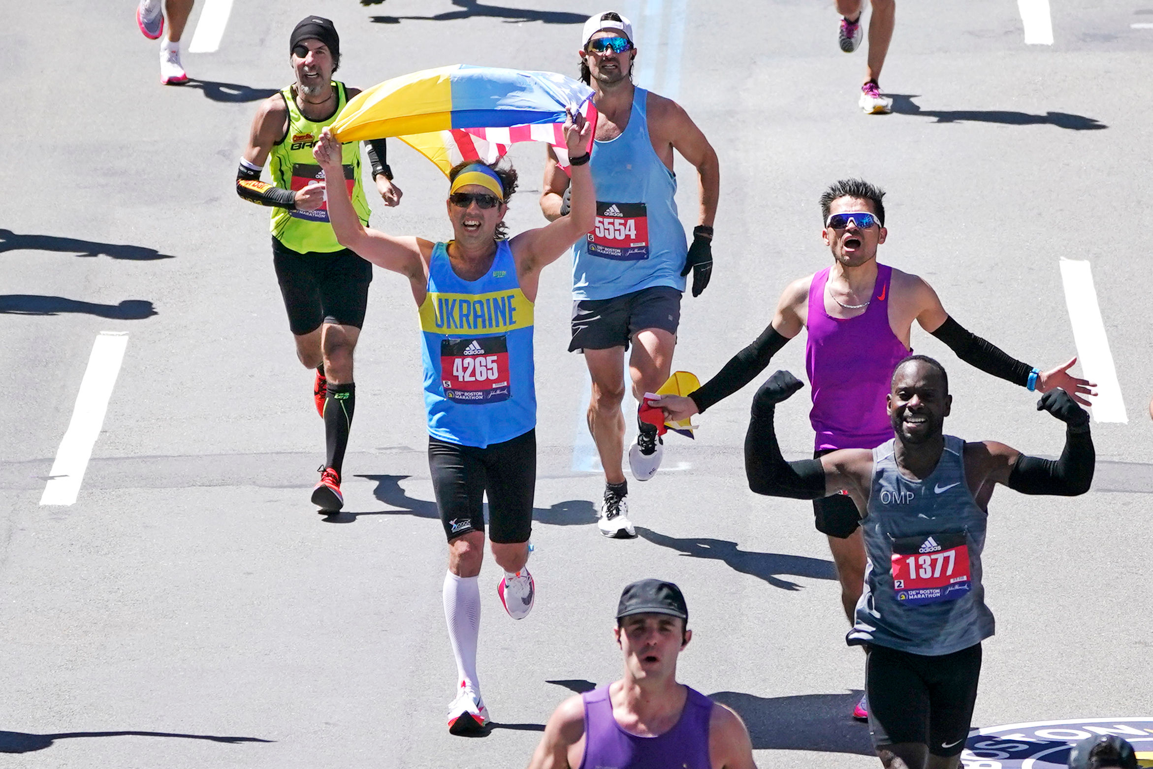 Ukrainian runners show national pride at Boston Marathon
