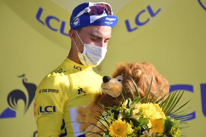 ‘That’s for you, dad’: Julian Alaphilippe takes Tour de France yellow
