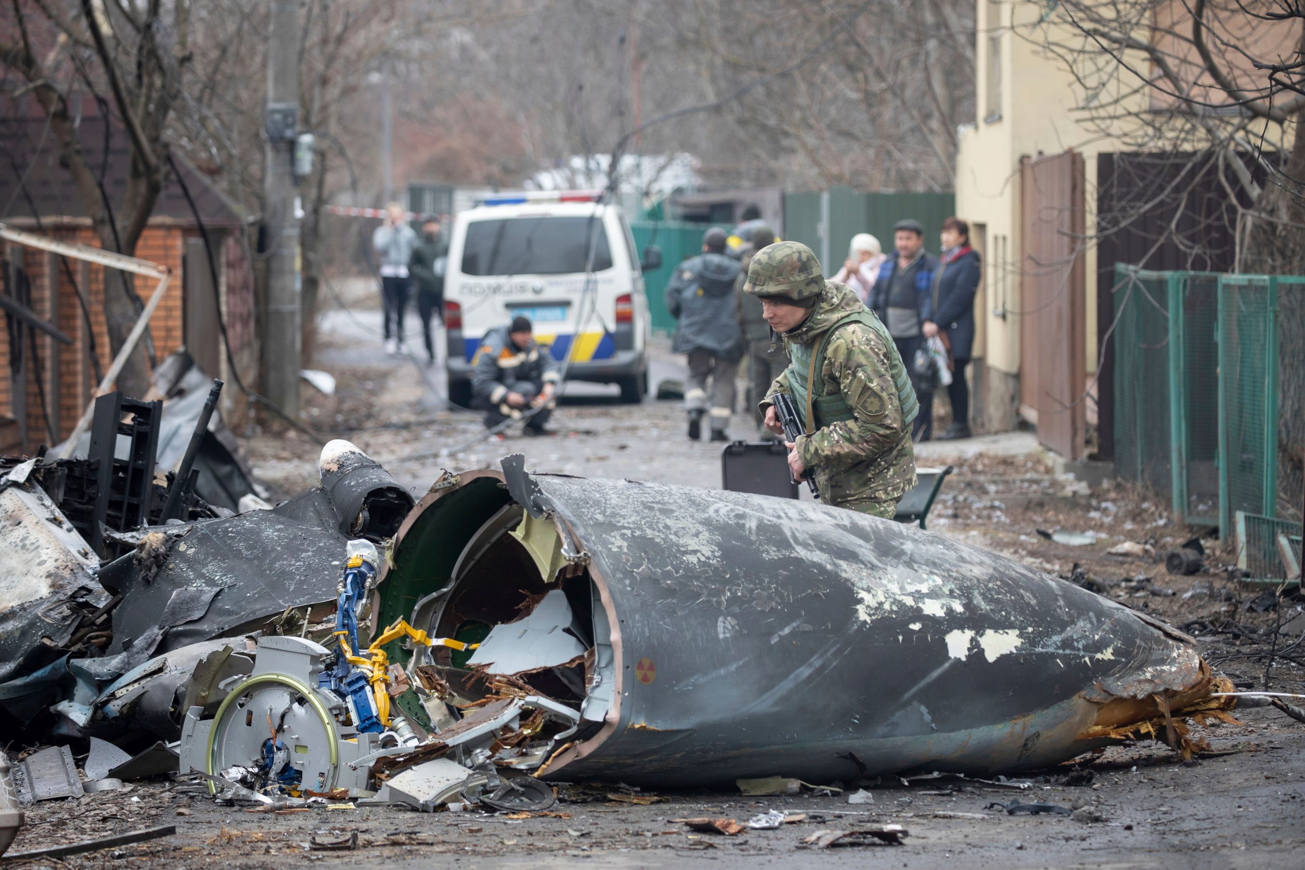 Russian forces gather at Kyiv’s gates, will the Ukrainian capital fall?