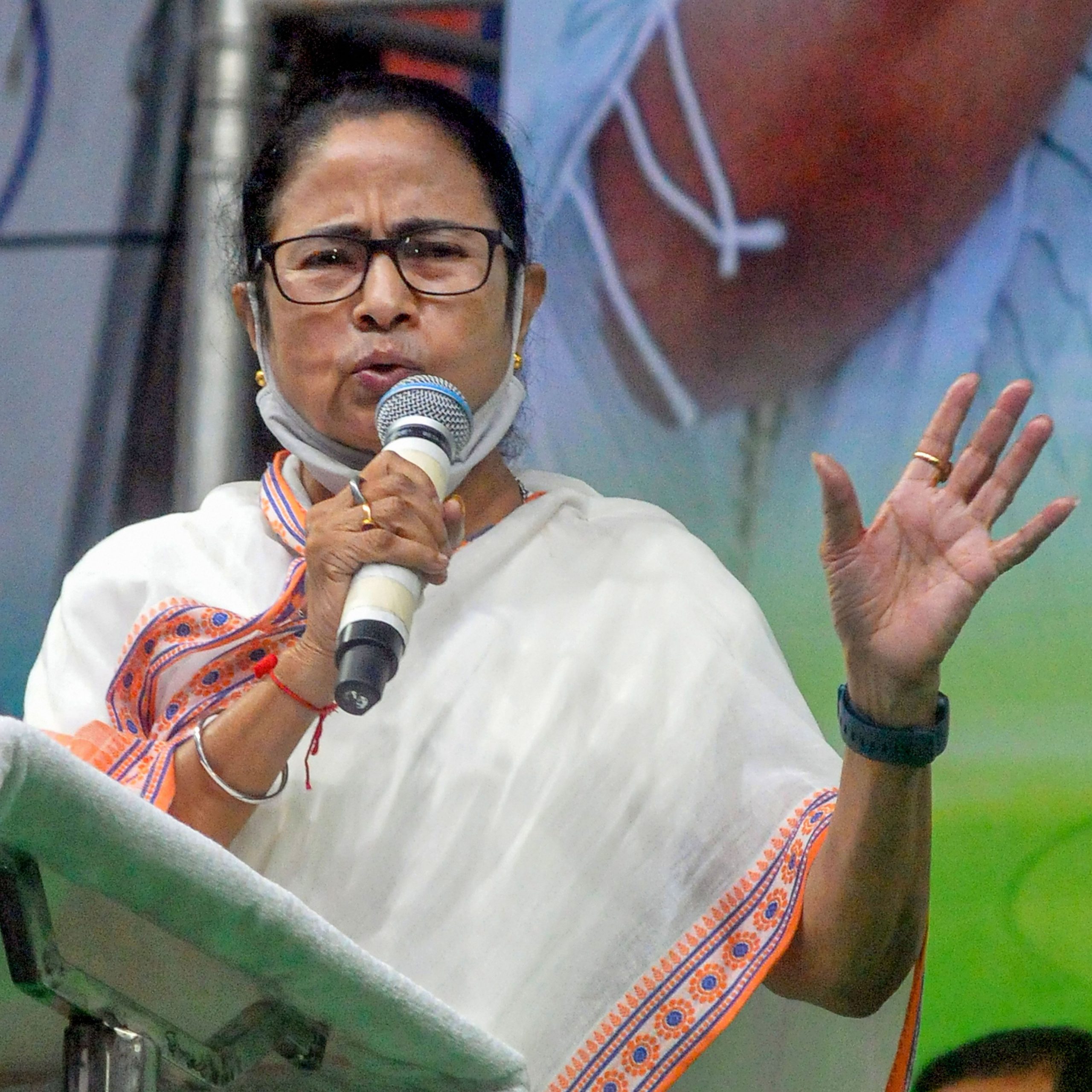 Bhabanipur by-polls: Mamata battles BJPs Priyanka Tibrewal on home turf