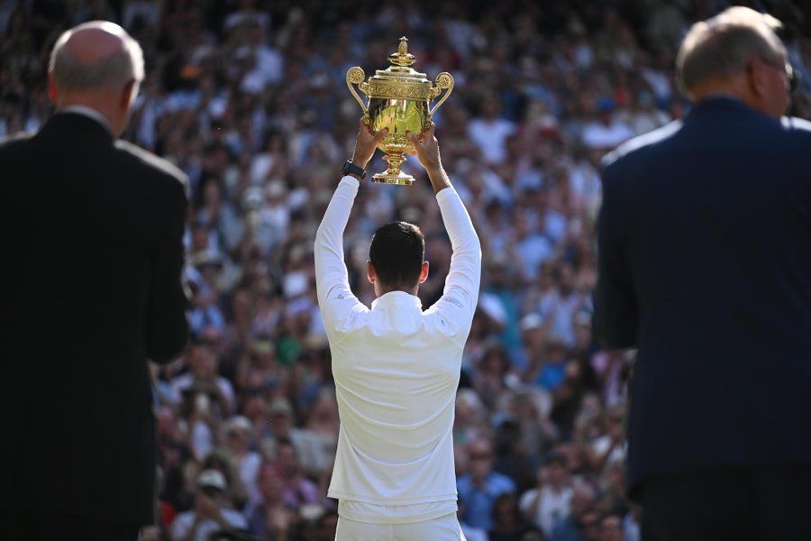 Novak Djokovic beats Nick Kyrgios to win Wimbledon 2022 final, internet reacts