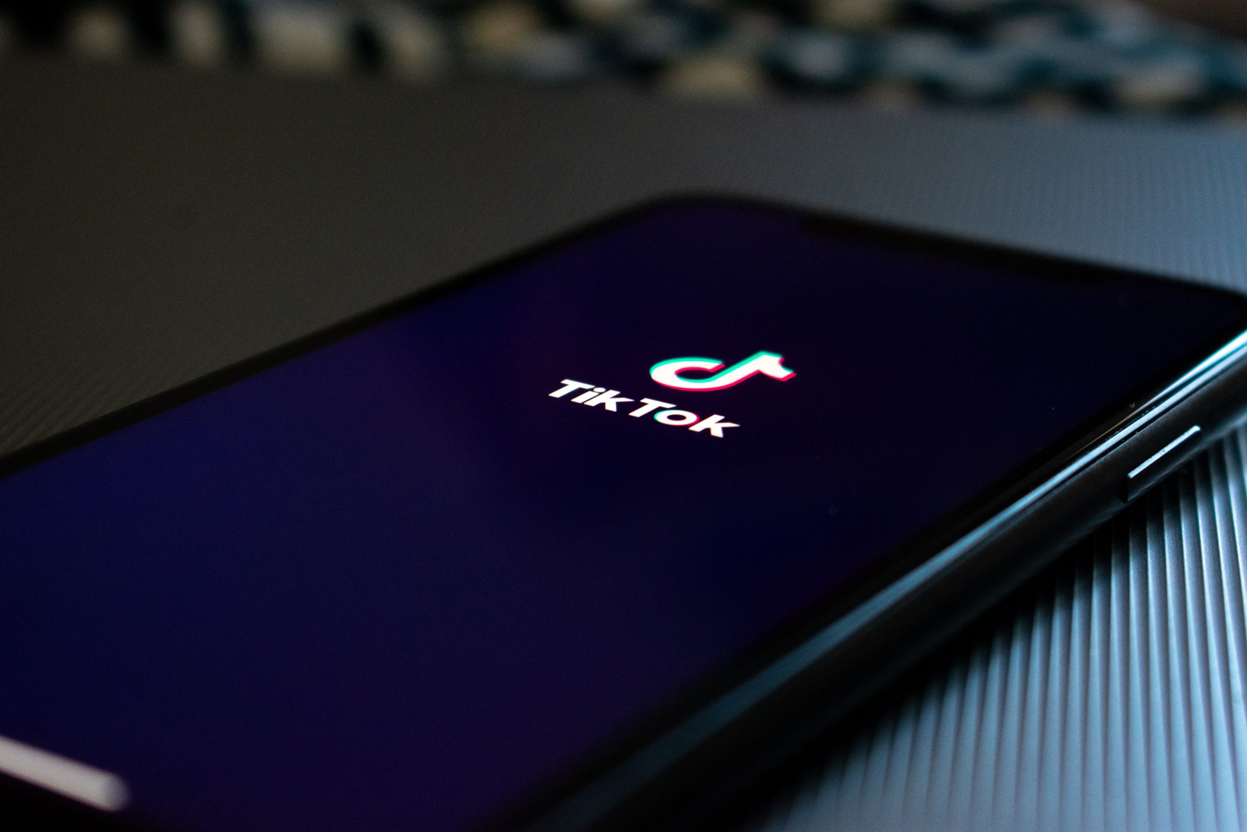 TikTok plans to sue Donald Trump over his order to ban video app in US