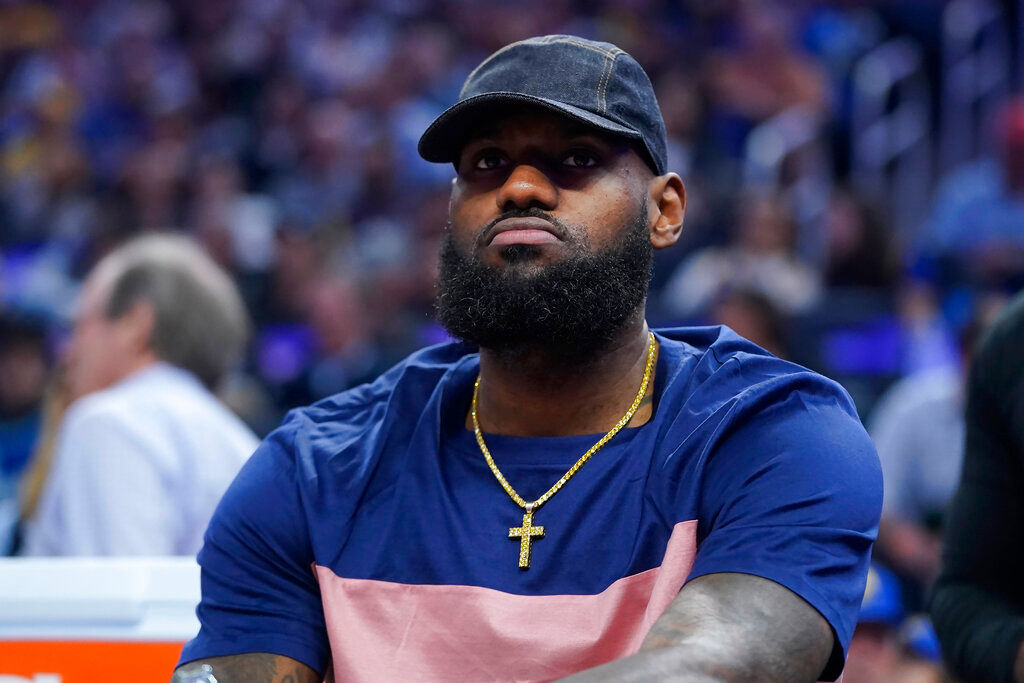 NBA: LeBron James ruled out of Lakers’ final 2 games due to ankle injury