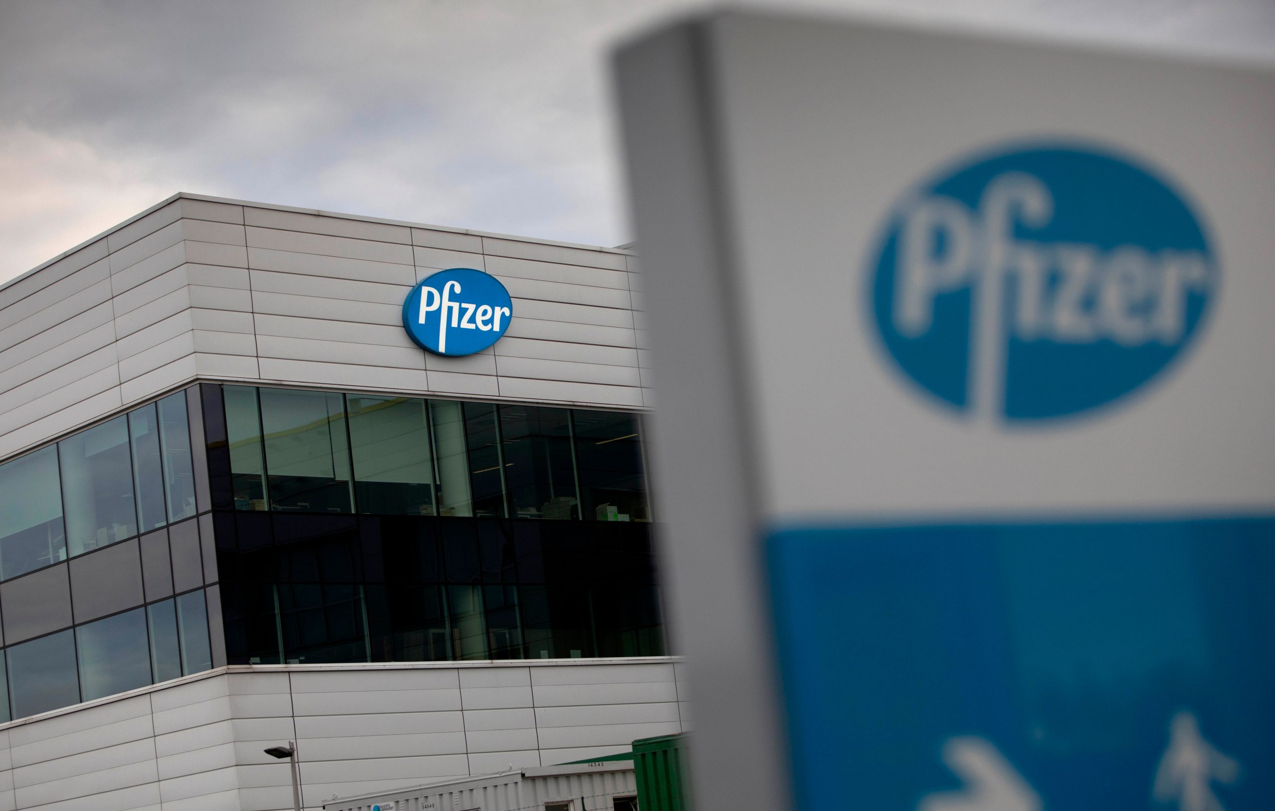 Vaccine campaigns gather pace as US nears Pfizer approval