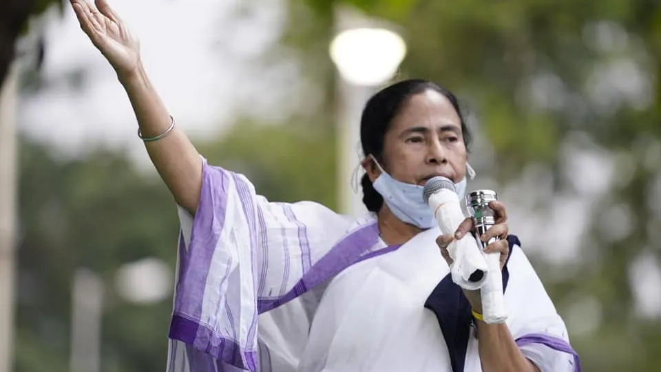 West Bengal CM slams ‘divisive forces’ on Tagores birth anniversary