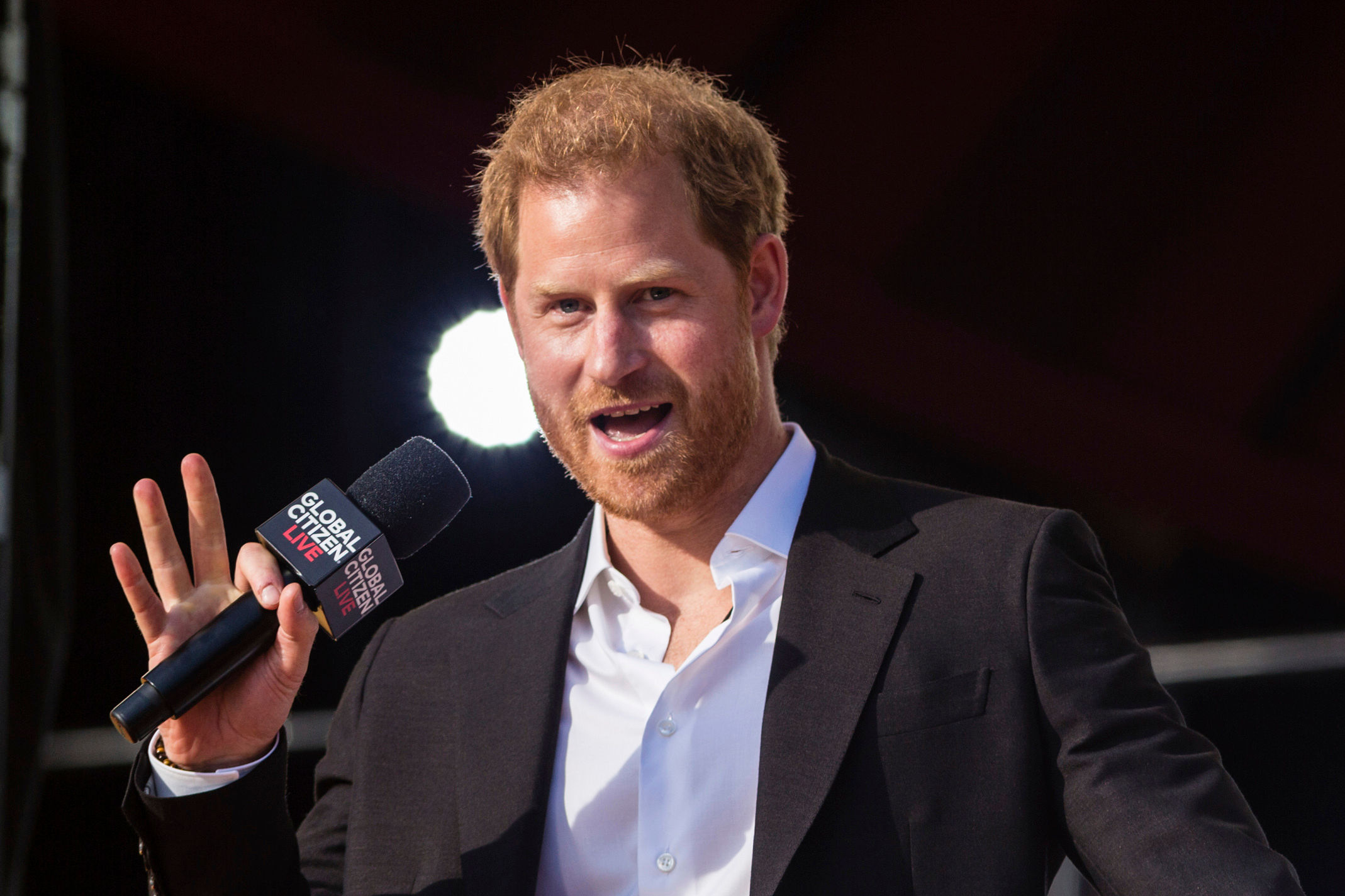 Prince Harry pledges global unity with Ukraine at Invictus Games