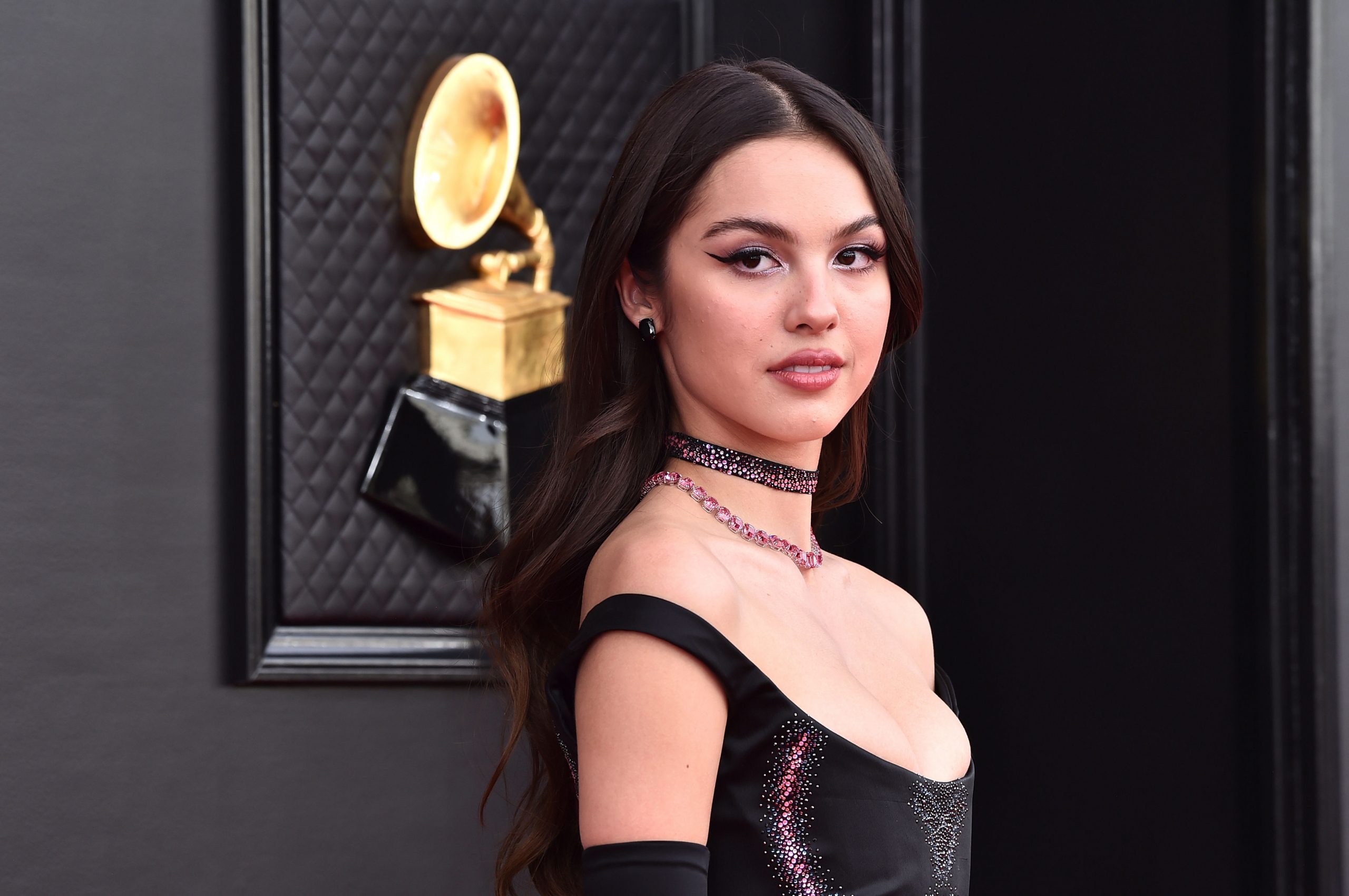 Grammy Awards 2022: Olivia Rodrigo’s red carpet look has fans crushing on her