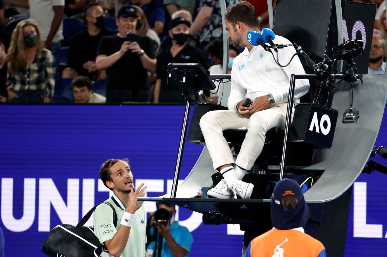 Medvedev calls umpire a small cat in angry outburst during AO semifinal