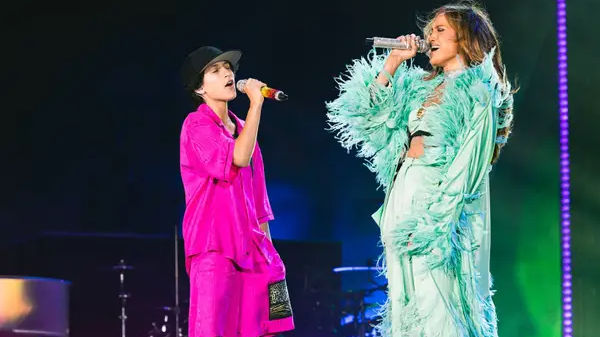 Jennifer Lopez introduces daughter Emme using gender-neutral pronouns