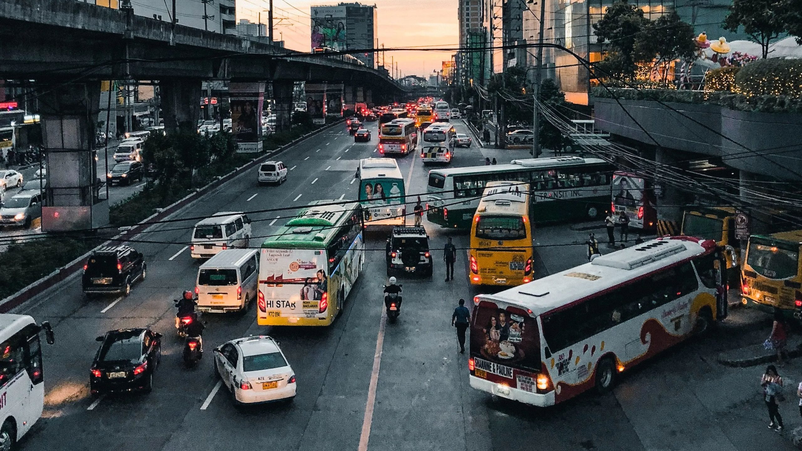 Philippines orders 24 million in and around Manila into virus lockdown