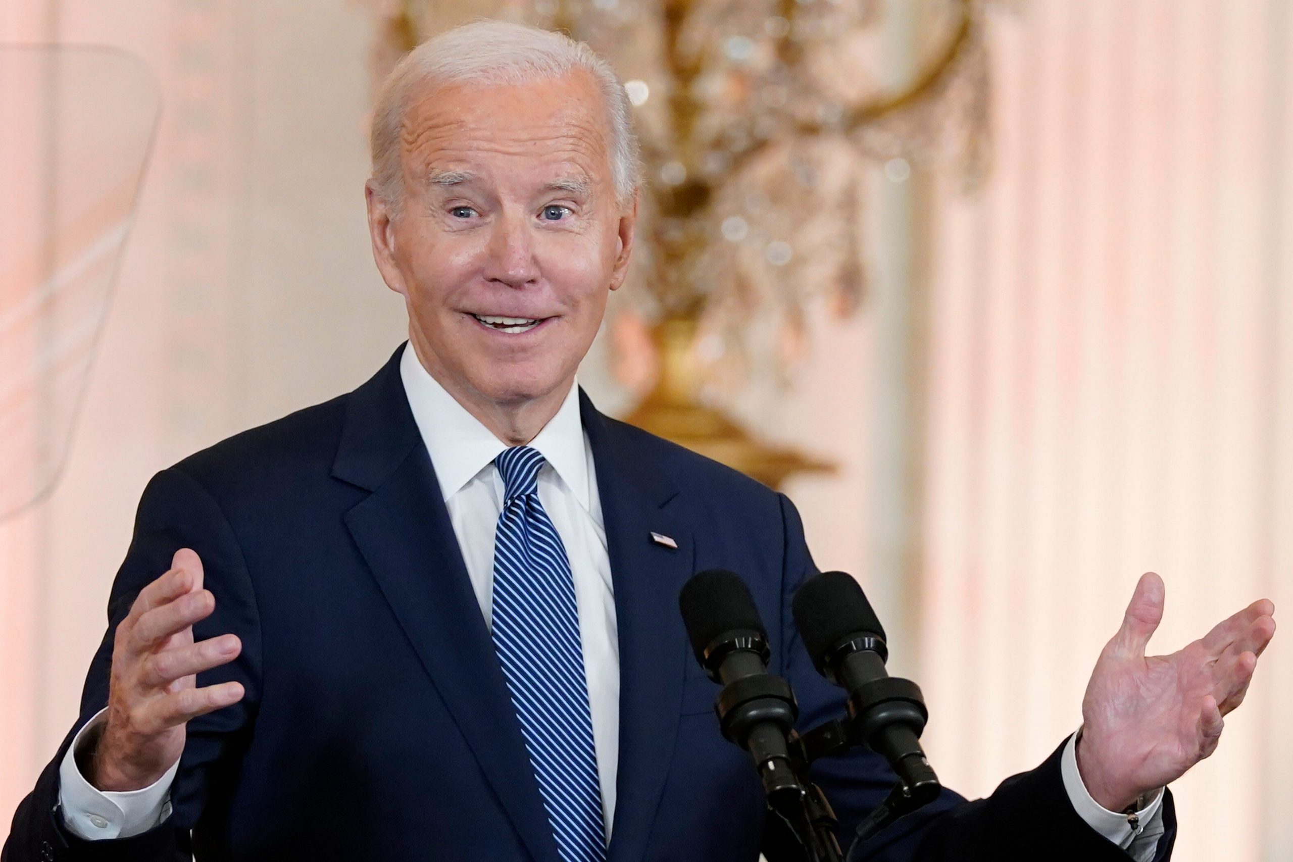 Joe Biden receives third COVID-19 booster shot, urges Americans to reinforce protection
