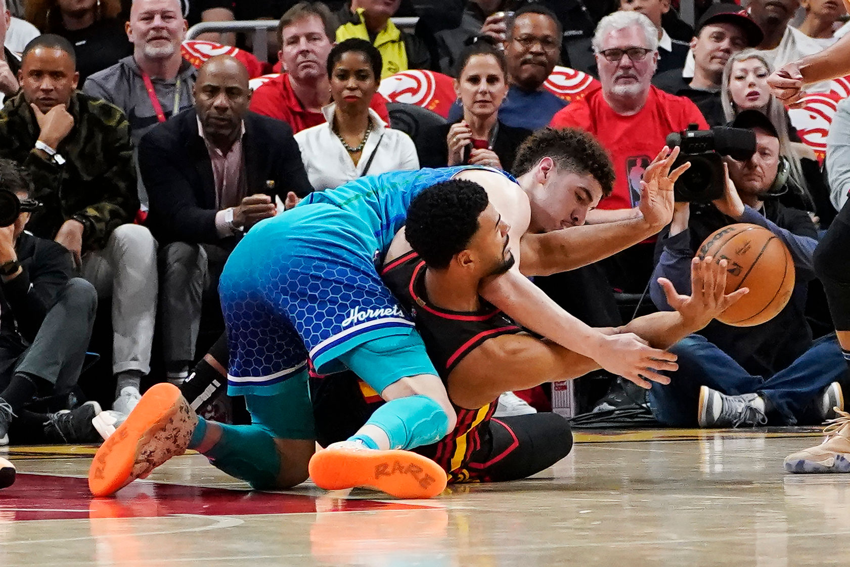 NBA: Trae Young, Hunter lead Hawks to 132-103 play-in rout of Charlotte Hornets