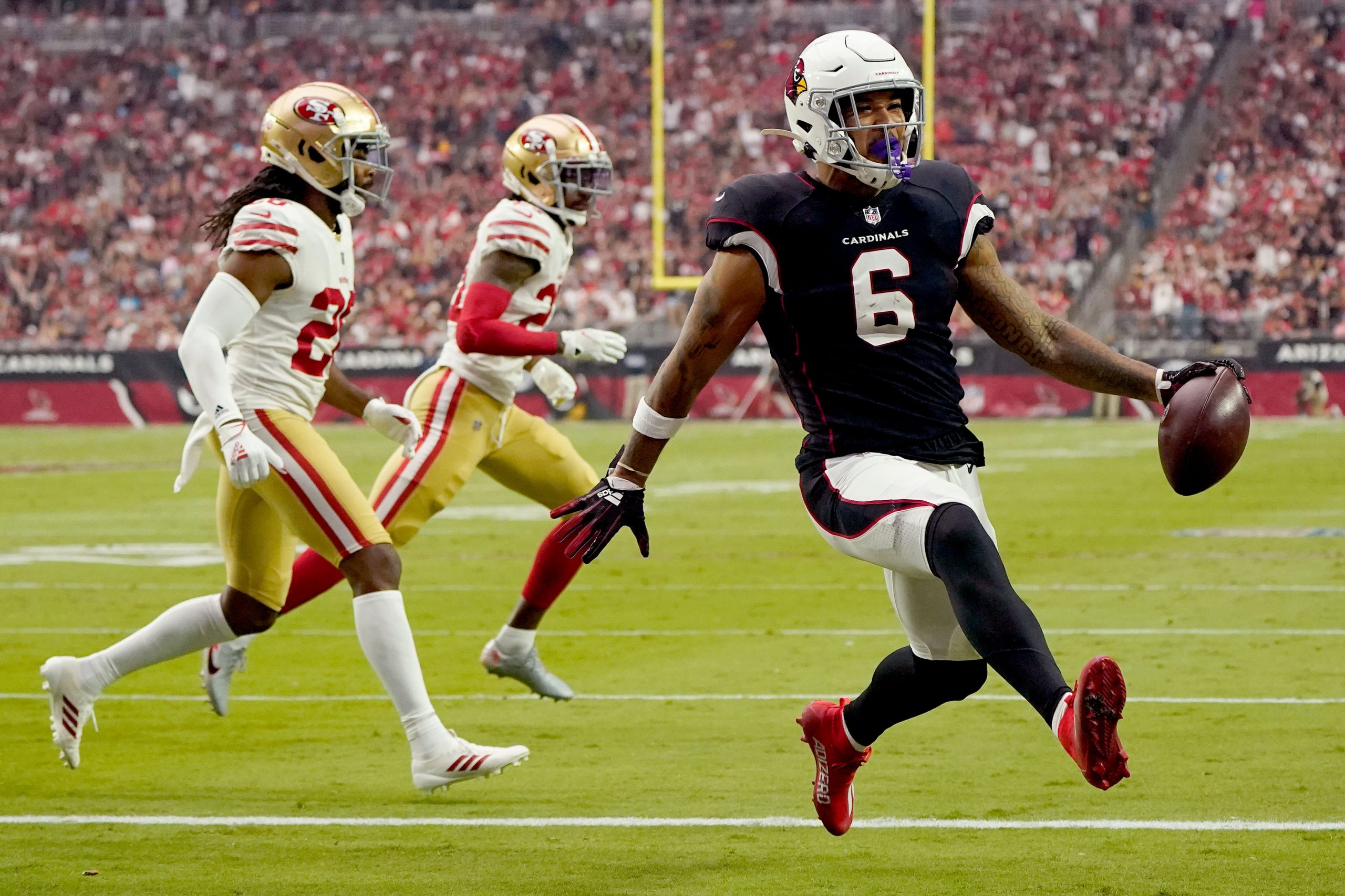 NFL: Arizona Cardinals glide over San Francisco 49ers with strong defense