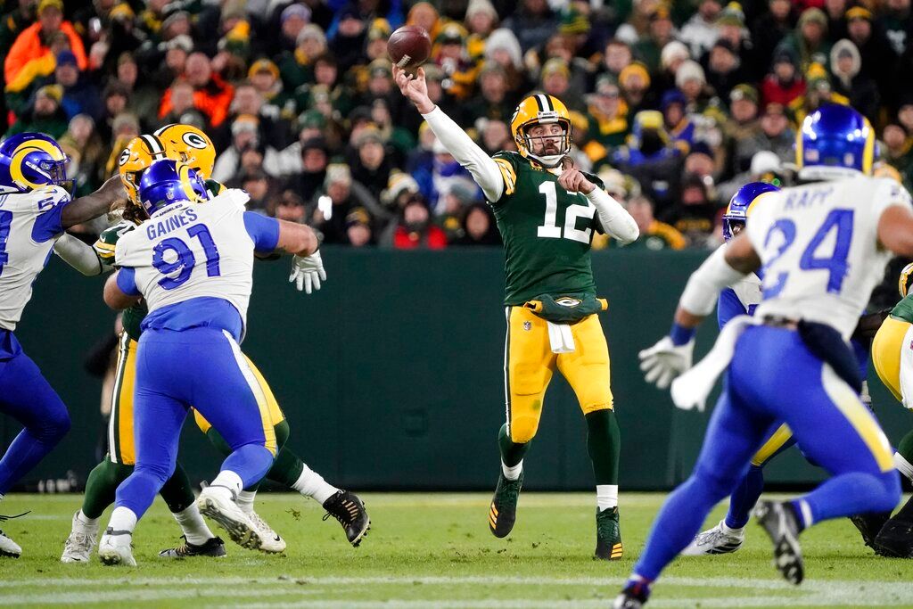NFL: Rodgers overcomes toe injury as Packers defeat Rams 36-28