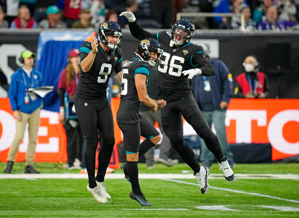 NFL: Jaguars beat Dolphins 23-20, break 20-game losing streak