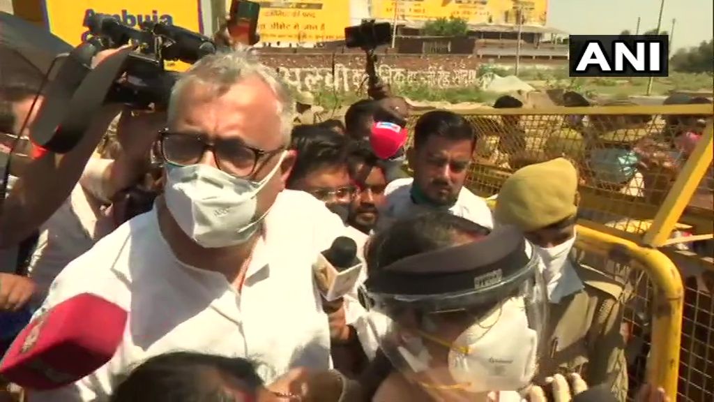 Trinamool leaders stopped from visiting Hathras, Derek O’Brien pushed to ground in scuffle with police