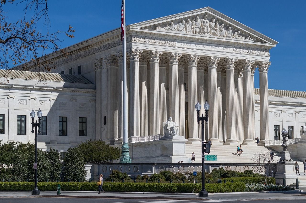 Amid sharp GOP criticism, Democrats unveil bill to expand US Supreme Court