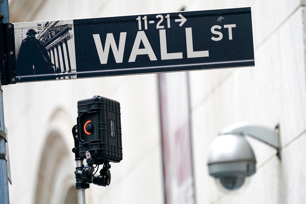 Stocks waver on Wall Street before holidays