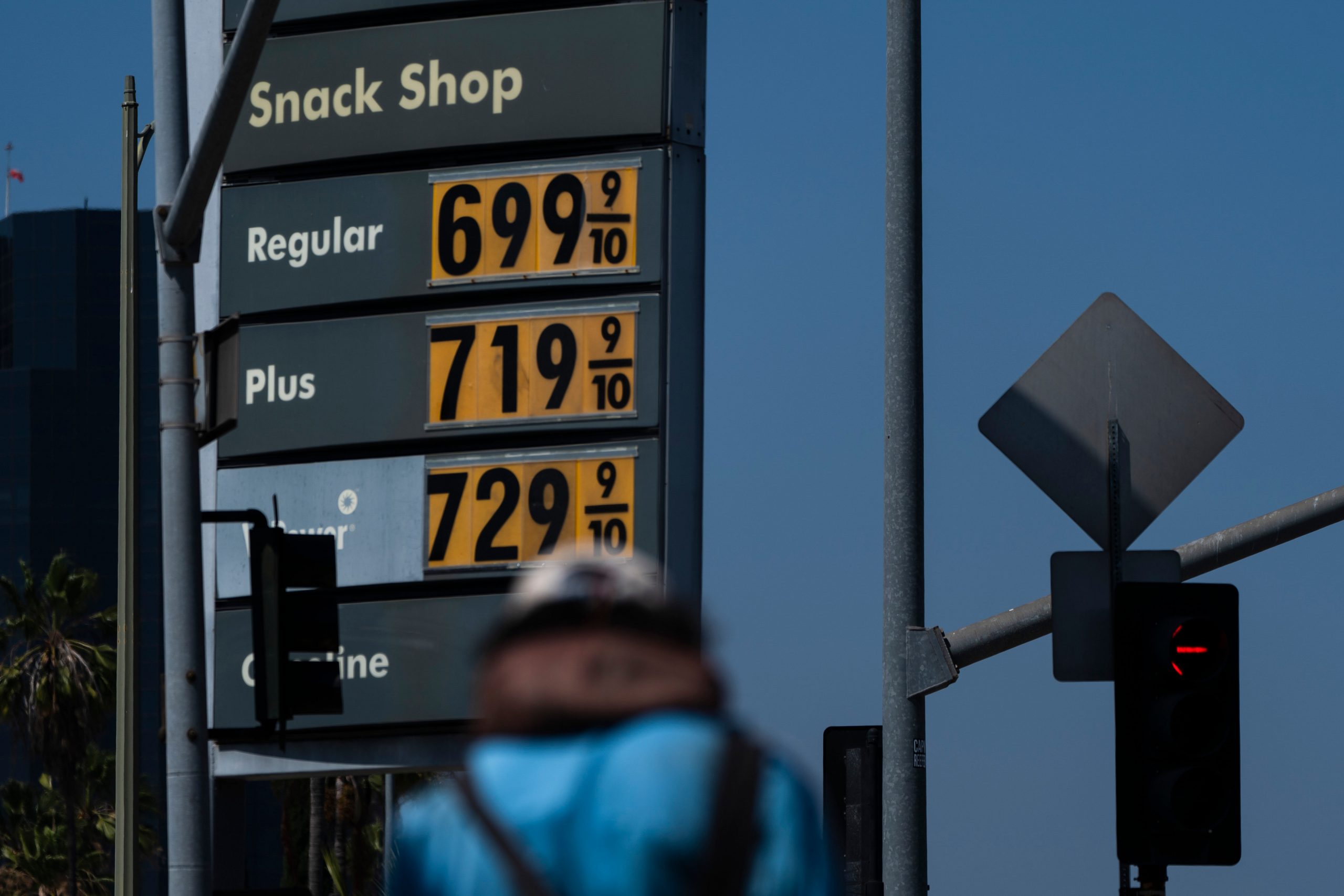Memorial Day plans to be undeterred by high gas prices in US