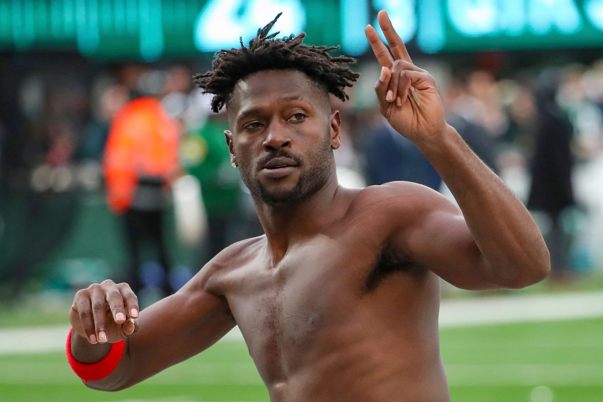 Antonio Brown is out: Tampa Bay Buccaneers make exit official