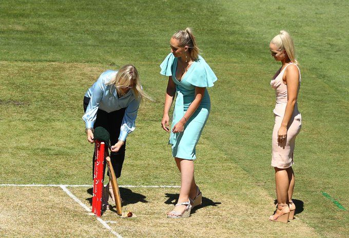 Cricket Australia pays tribute to Dean Jones at MCG