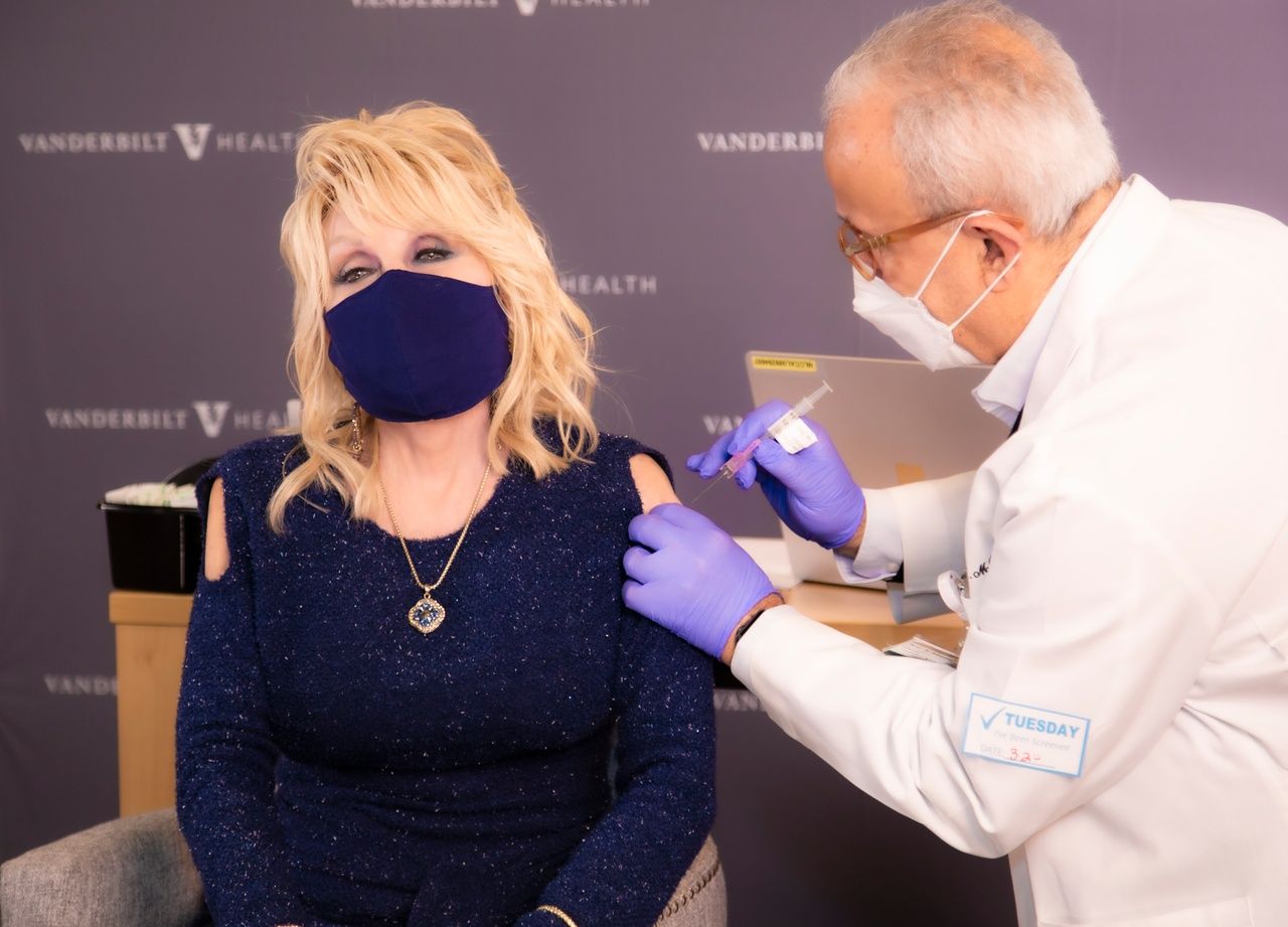 WATCH | Dolly Parton receives COVID-19 vaccine, encourages people to follow trail