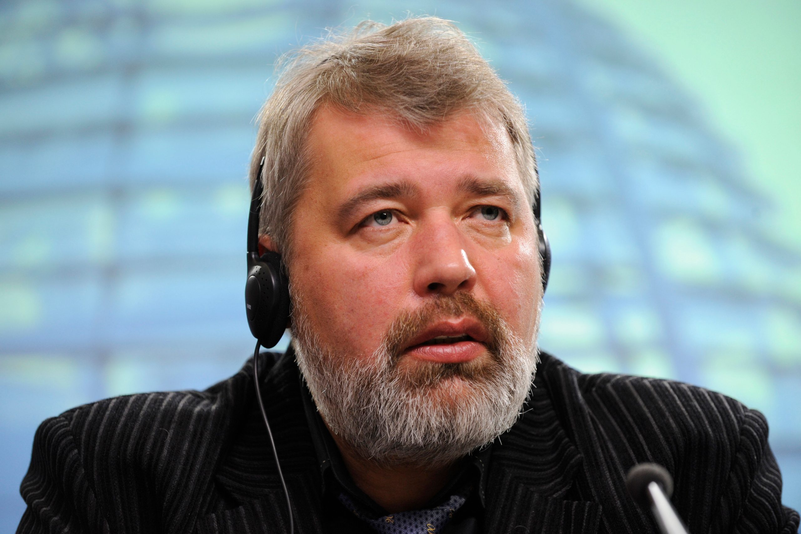 Russian journalist Dmitry Muratov sells Nobel Prize for Ukrainian children